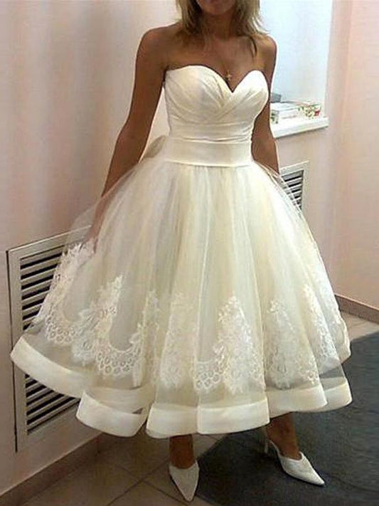 Ball Gown Applique Sweetheart Tulle Sleeveless Tea-Length Wedding Dresses HEP0006304